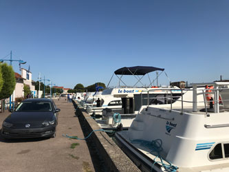 Long-distance taxi and private transfers to Le Boat bases - Migennes pier